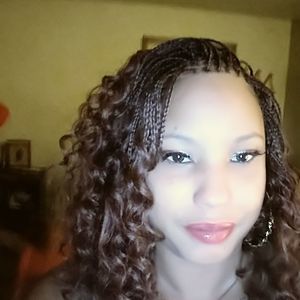 Meet your Posher, Camille